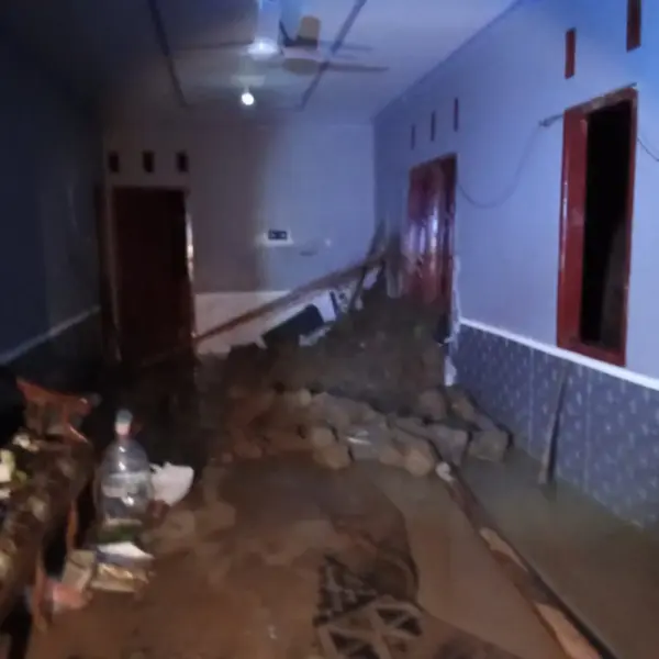 Sejumlah Wilayah di Daerah Istimewa Yogyakarta Dilanda Banjir dan Tanah Longsor Sejumlah Wilayah di Daerah Istimewa Yogyakarta Dilanda Banjir dan Tanah Longsor