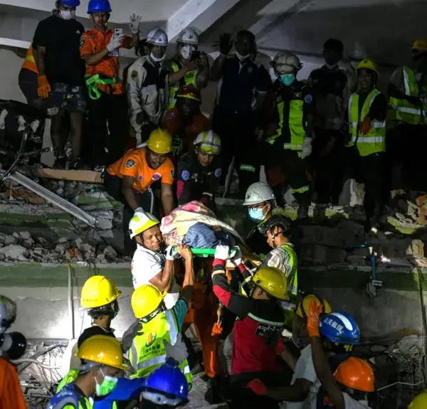 Gempa Dahsyat Myanmar: Korban Tewas Capai 1.700, Tim Penyelamat Terus Berjuang Gempa Dahsyat Myanmar: Korban Tewas Capai 1.700, Tim Penyelamat Terus Berjuang