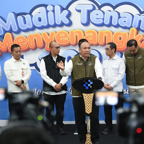 Dua WNA Ditangkap dalam Kasus Penyebaran SMS Penipuan Menggunakan Fake BTS Dua WNA Ditangkap dalam Kasus Penyebaran SMS Penipuan Menggunakan Fake BTS