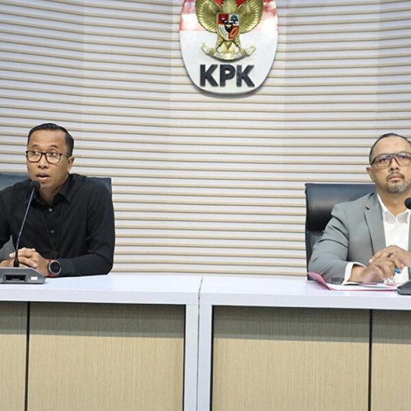 KPK Tetapkan Lima Tersangka dalam Kasus Dugaan Korupsi Pengadaan Iklan di Bank BJB KPK Tetapkan Lima Tersangka dalam Kasus Dugaan Korupsi Pengadaan Iklan di Bank BJB