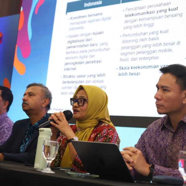 XL Axiata dan Smartfren Resmi Merger, Hadirkan XL Smart sebagai Pemain Baru XL Axiata dan Smartfren Resmi Merger, Hadirkan XL Smart sebagai Pemain Baru