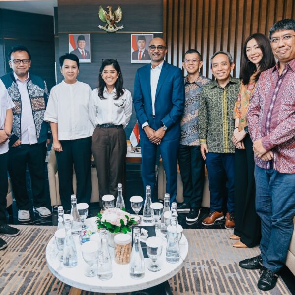 Menkomdigi: Indonesia Siap Jadi Pusat AI Asia Tenggara Lewat Klaster GPU Menkomdigi: Indonesia Siap Jadi Pusat AI Asia Tenggara Lewat Klaster GPU