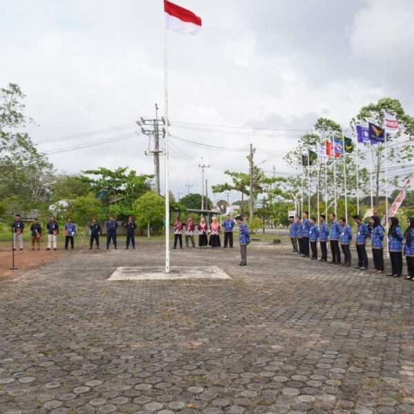 KPU Belitung Timur Gelar Upacara HUT RI ke-80, Pesan Persatuan Jadi Sorotan KPU Belitung Timur Gelar Upacara HUT RI ke-80, Pesan Persatuan Jadi Sorotan