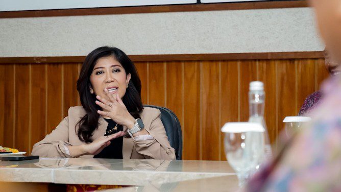 PP Tunas: Panduan Aman Anak dalam Dunia Digital, Bukan Larangan Akses