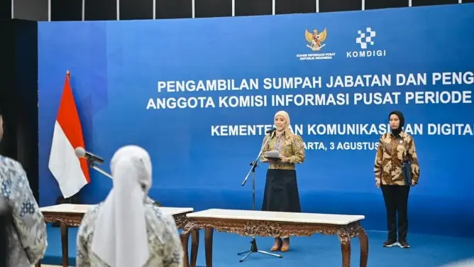 Resmi Kukuhkan 7 Anggota KIP 2026–2030, Menkomdigi Meutya Hafid Soroti Bahaya Deepfake