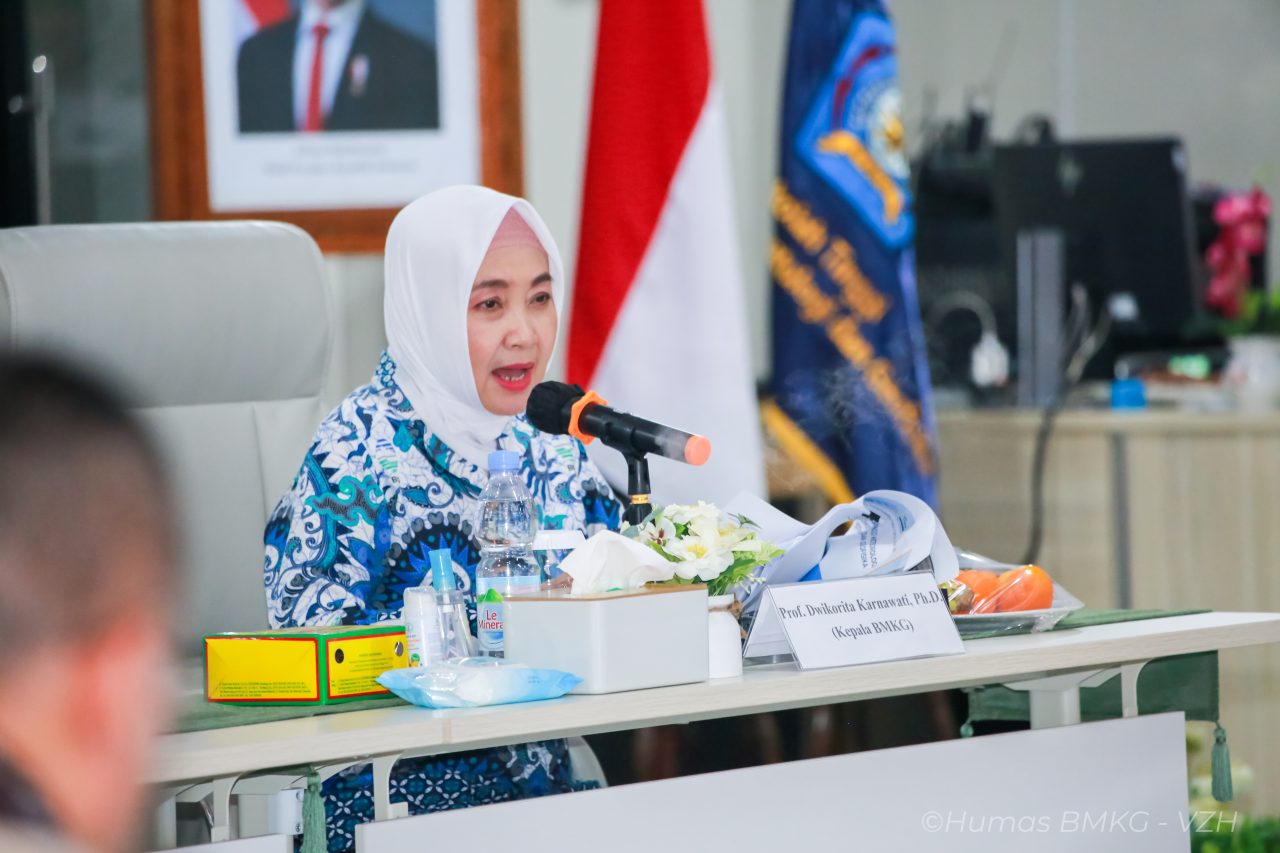 STMKG Siap Cetak SDM Unggul, Kepala BMKG Tegaskan Komitmen di Hadapan Komisi V DPR RI