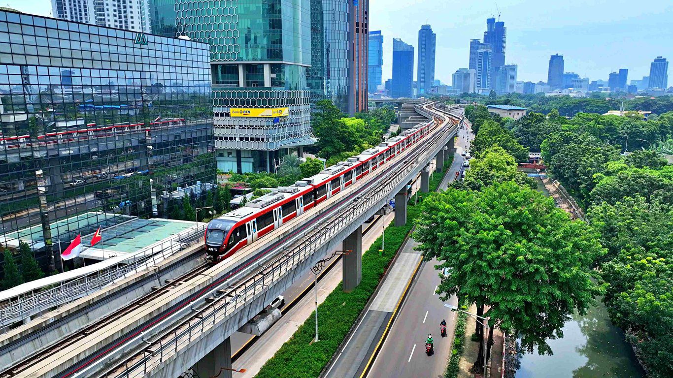 LRT Jabodebek Cetak Rekor Tertinggi di Hari Transportasi Nasional 2025
