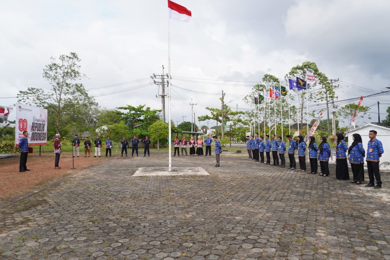 KPU Belitung Timur Gelar Upacara HUT RI ke-80, Pesan Persatuan Jadi Sorotan