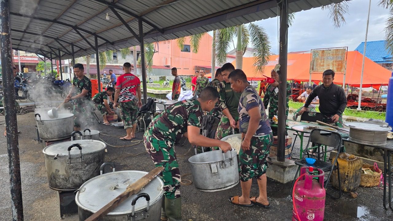 Pemkab Tapteng Pastikan Pasokan Makanan Pengungsi Aman, Posko Informasi Komdigi Mulai Beroperasi